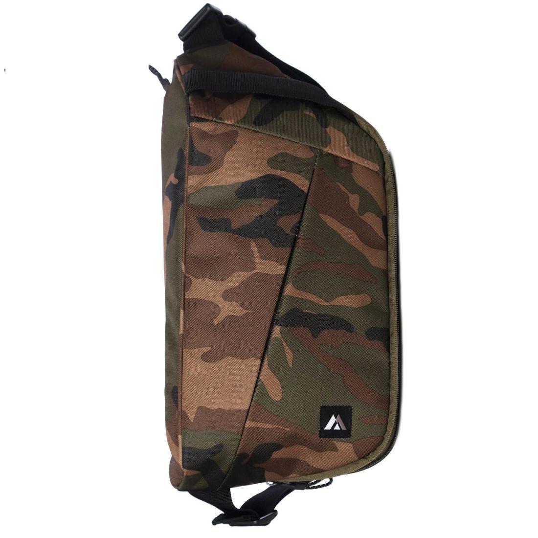 Everest Woodland Camouflage Sling Messenger Bag